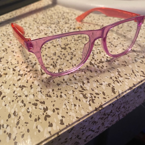 pink glasses frames 🐼🐼🐼 - Picture 5 of 7